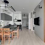 Flatbook - Center Granaria With Parking Apartman Gdańsk