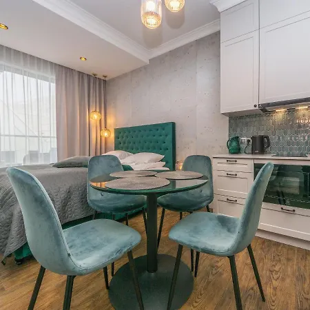 Flatbook - Center Granaria With Parking Apartament *