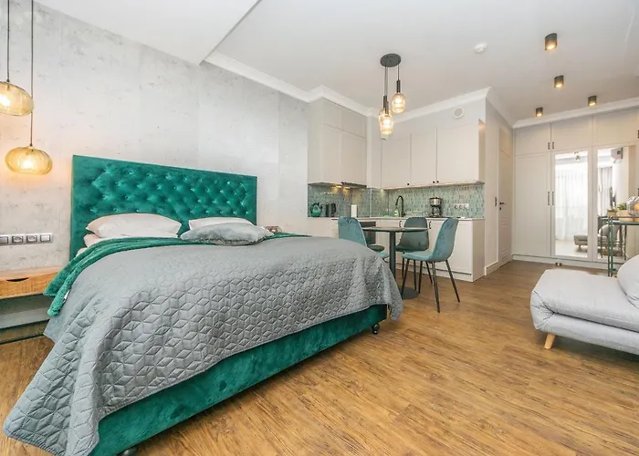 Flatbook - Center Granaria With Parking Apartament